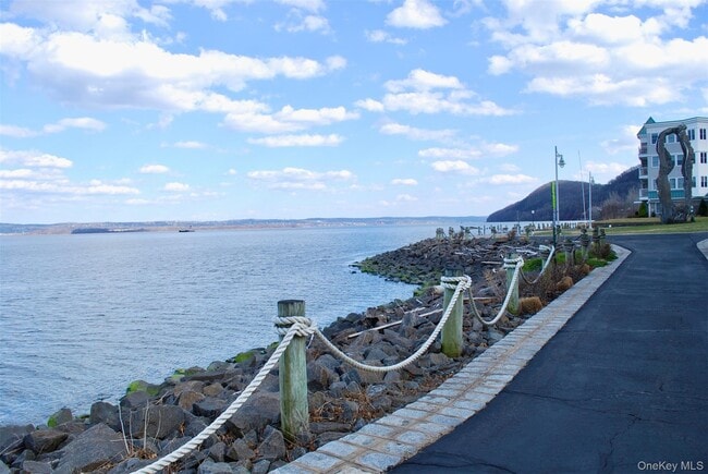 Building Photo - 3106 Leeward Dr