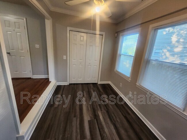 Building Photo - 3022 Betty Ln
