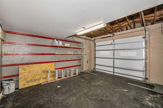 Building Photo - 839 13th Ave SW