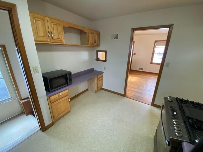 Building Photo - 912 N Kiwanis Ave