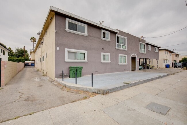 Building Photo - Vanowen Street Residences