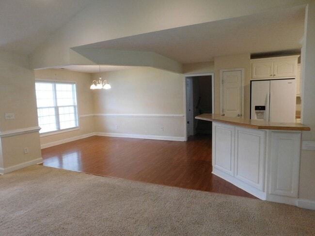 Building Photo - 408 Sweet Gum Way