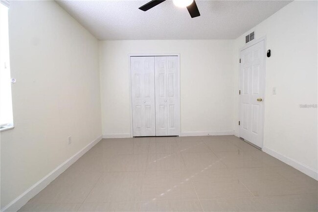 Building Photo - 2640 Collingswood Dr
