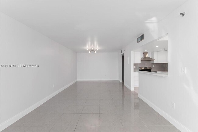 Building Photo - 17890 W Dixie Hwy