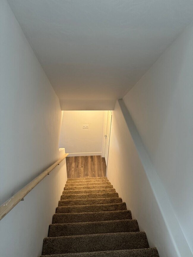 Building Photo - 2958 W Graham Lp