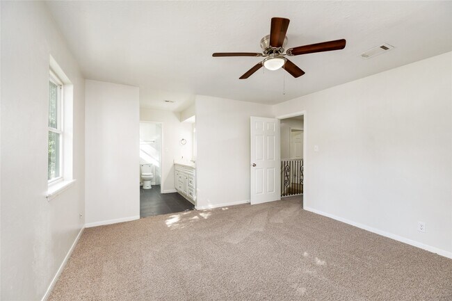 Building Photo - 24118 Spring Mill Ln