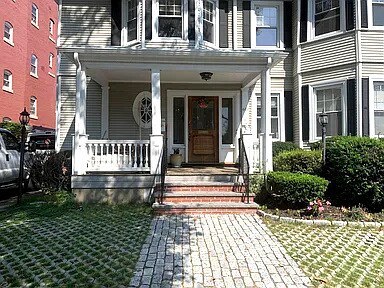 Building Photo - 449 Washington St