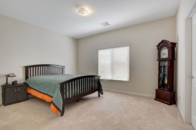 Building Photo - Beautiful Two Story Located on the Southwest