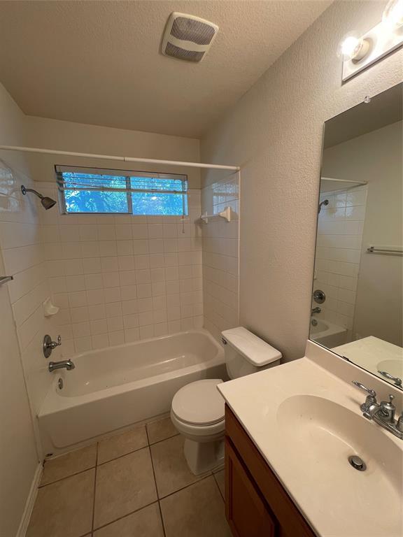 Building Photo - 3830 Castle Rock Cove