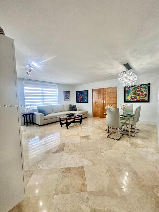 Building Photo - 9225 Collins Ave