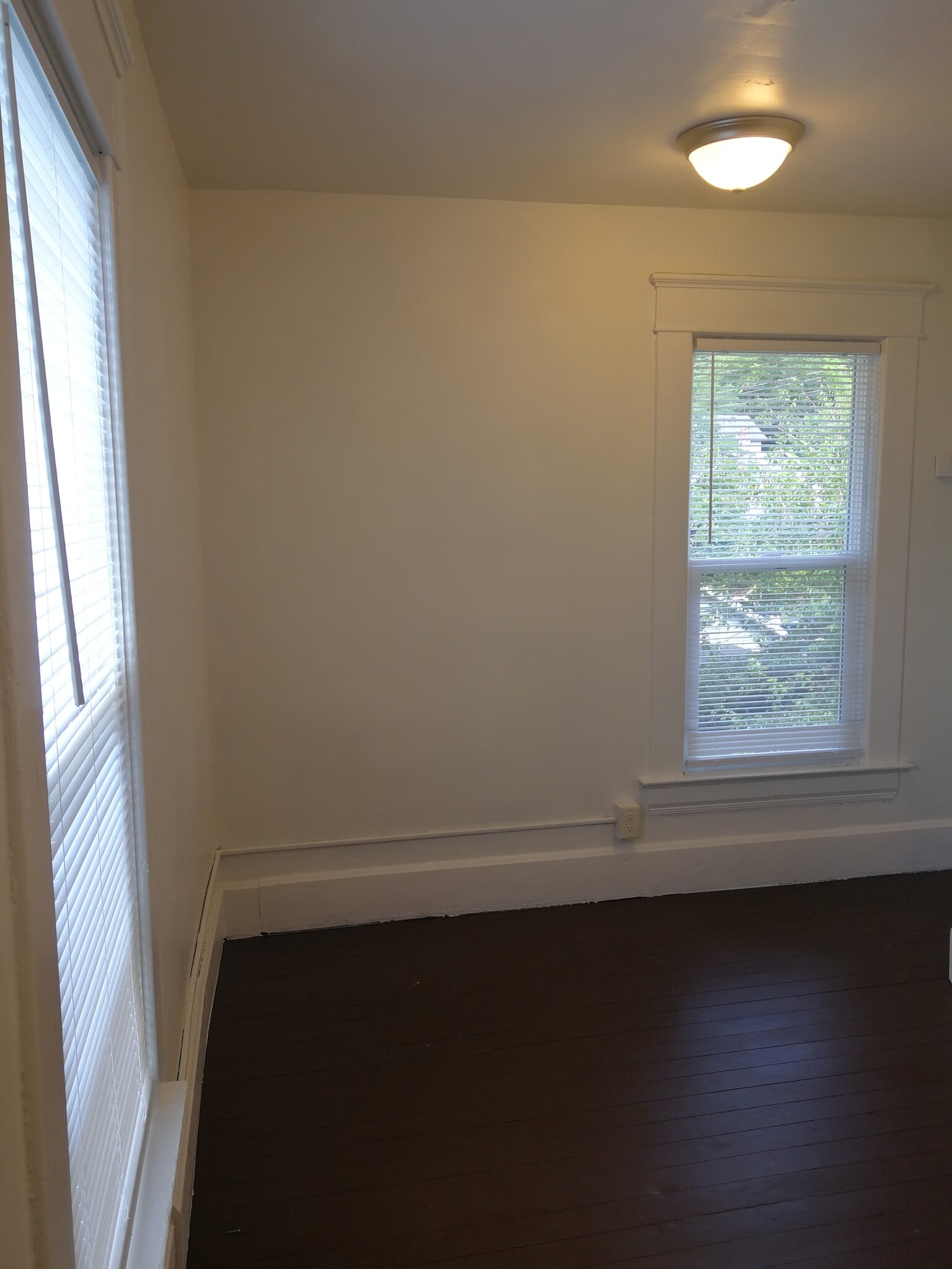 Building Photo - 35 Walker St