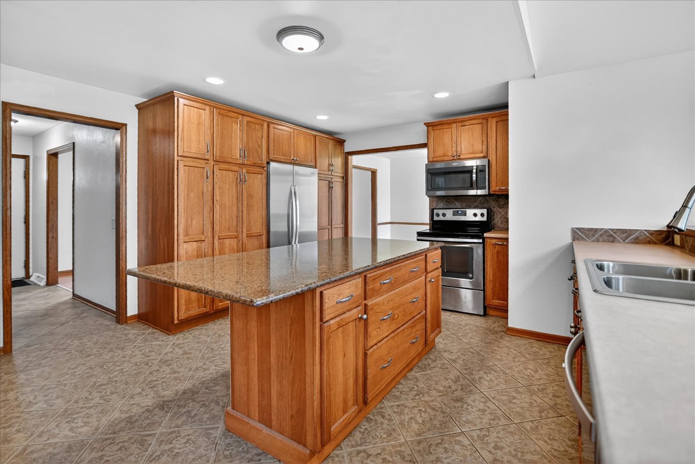 Building Photo - 1014 N Westfield Rd