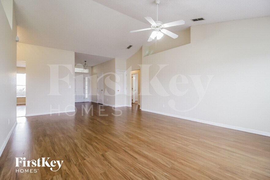 Building Photo - 403 Danube Dr
