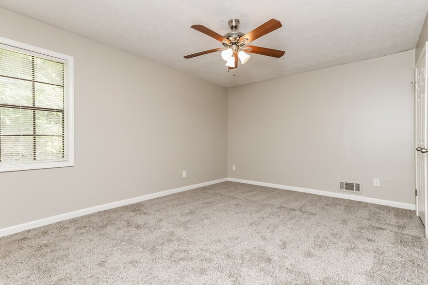 Building Photo - 3212 Goldenchain Dr
