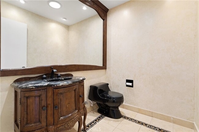 Building Photo - 3713 Dellvale Pl