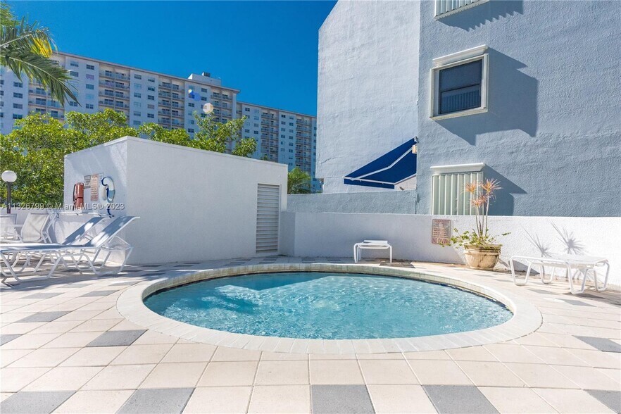 Building Photo - 408 Poinciana Island Dr