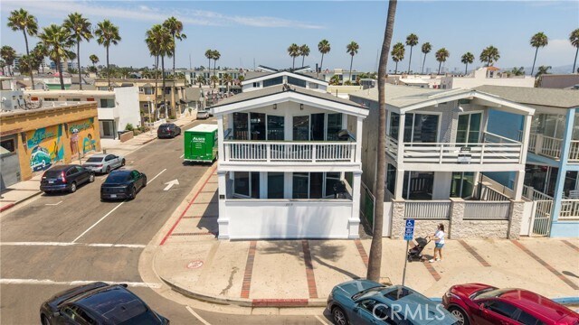 Building Photo - 2214 W Oceanfront