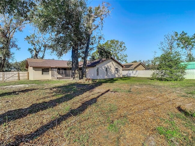 Building Photo - 7801 Rolling Grove Dr W