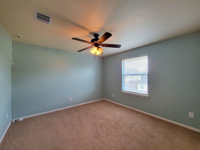 Building Photo - 805 Arlington Pointe Dr