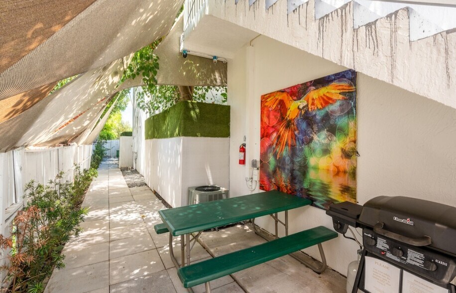 Building Photo - 1922 Garfield St