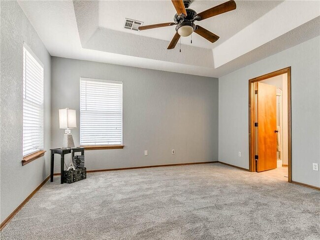 Building Photo - Beautiful 3 Bedroom 2 Bath Home In Choctaw!!!