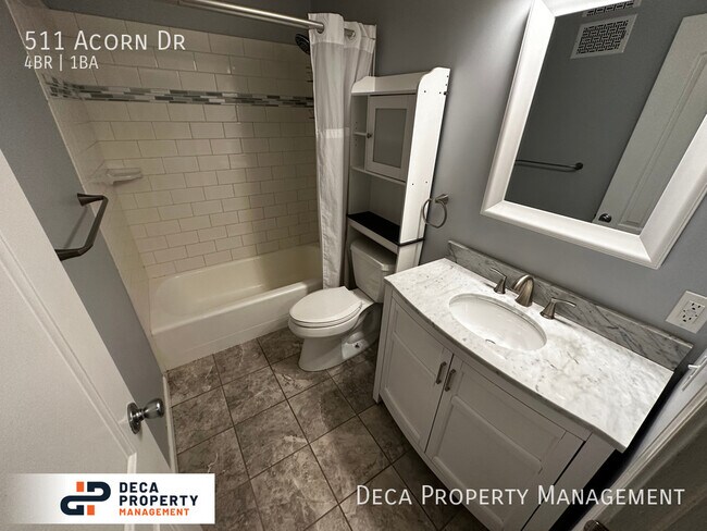 Building Photo - 4 Bedroom House in Lindbergh School District!