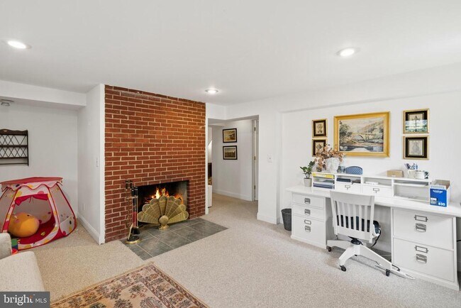 Building Photo - 5201 Brookeway Dr