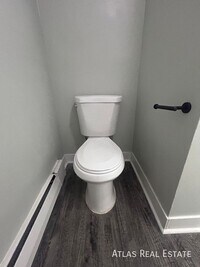 Building Photo - 551 S Fairfax St