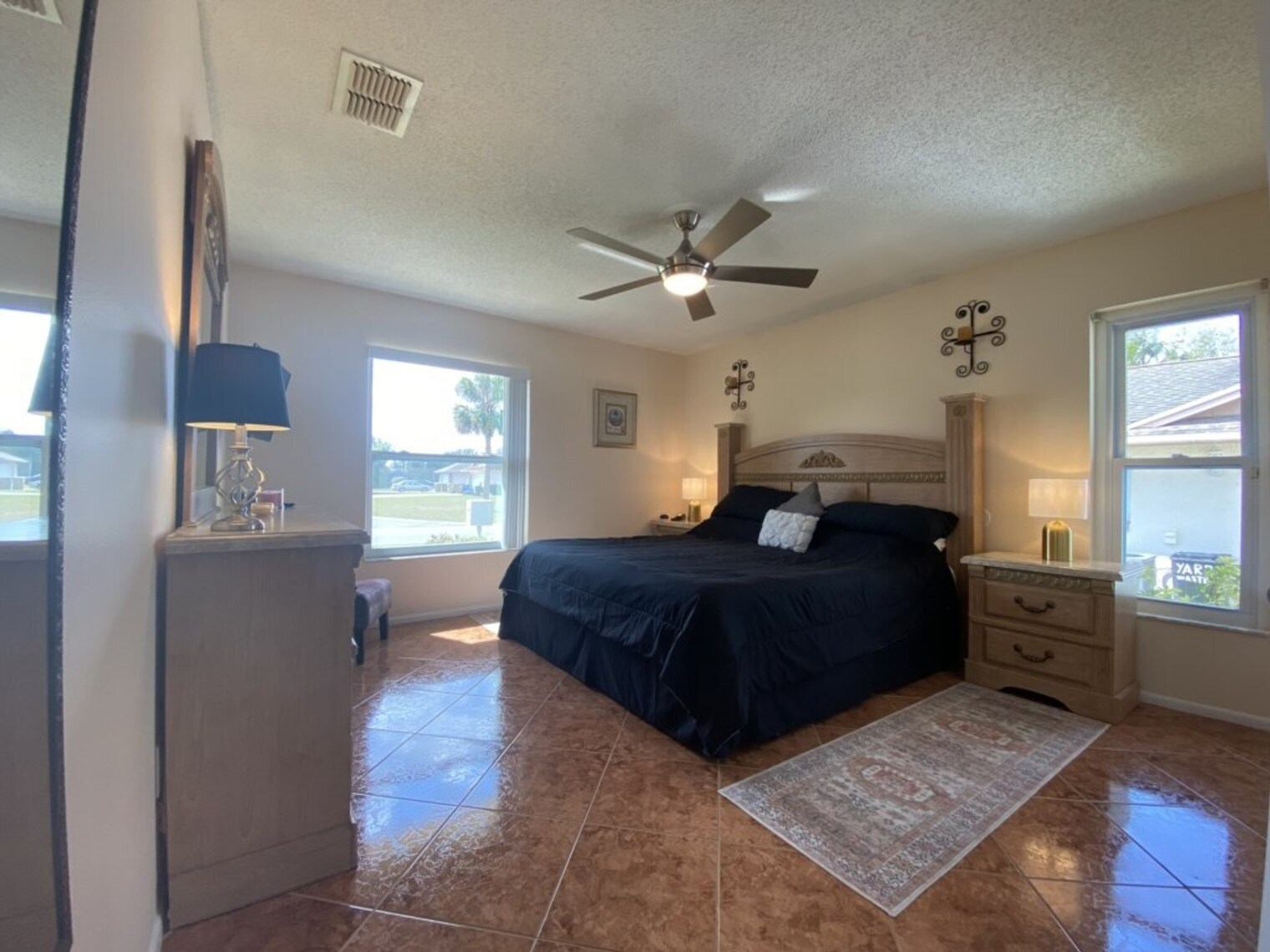 Building Photo - 7725 Indian Ridge Trail N