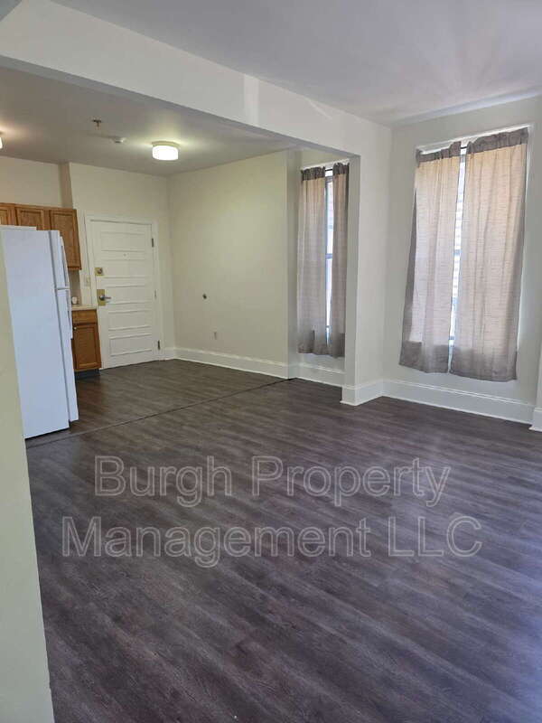 Building Photo - 1009 Penn Ave