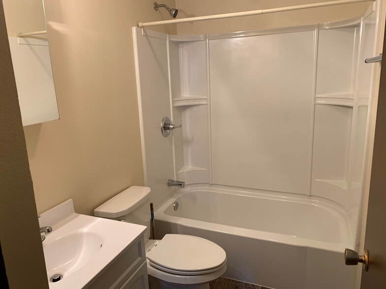 Building Photo - 3025 Elaine Dr NW