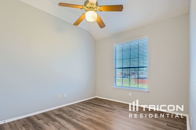 Building Photo - 4649 Devonshire Dr