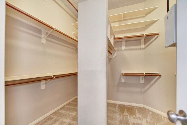 Building Photo - 1110 Parkhaven Ln