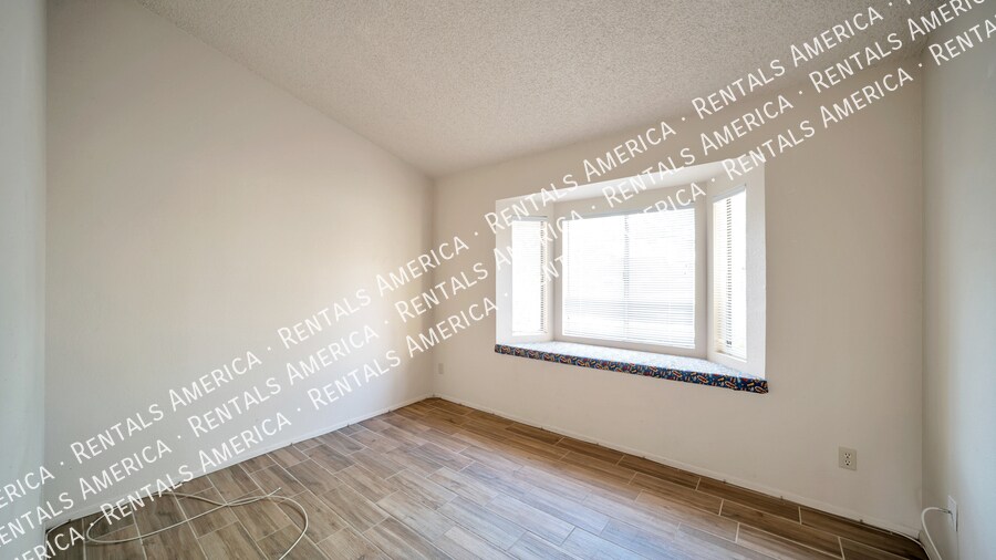 Building Photo - 8764 E Almond St