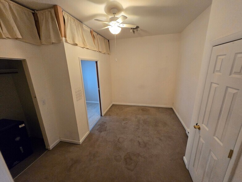 Building Photo - 1621 Salvia St