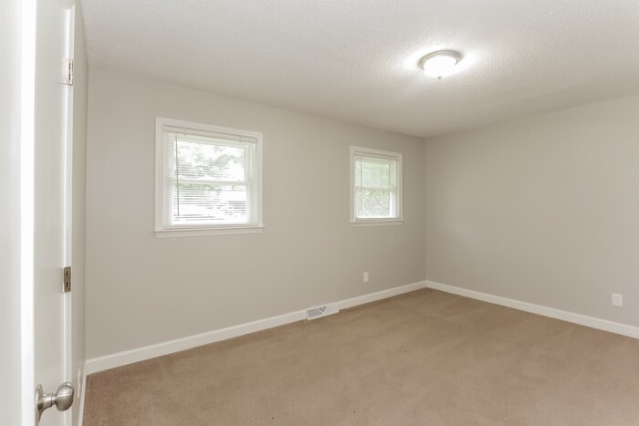Building Photo - 4808 Jamee Dr