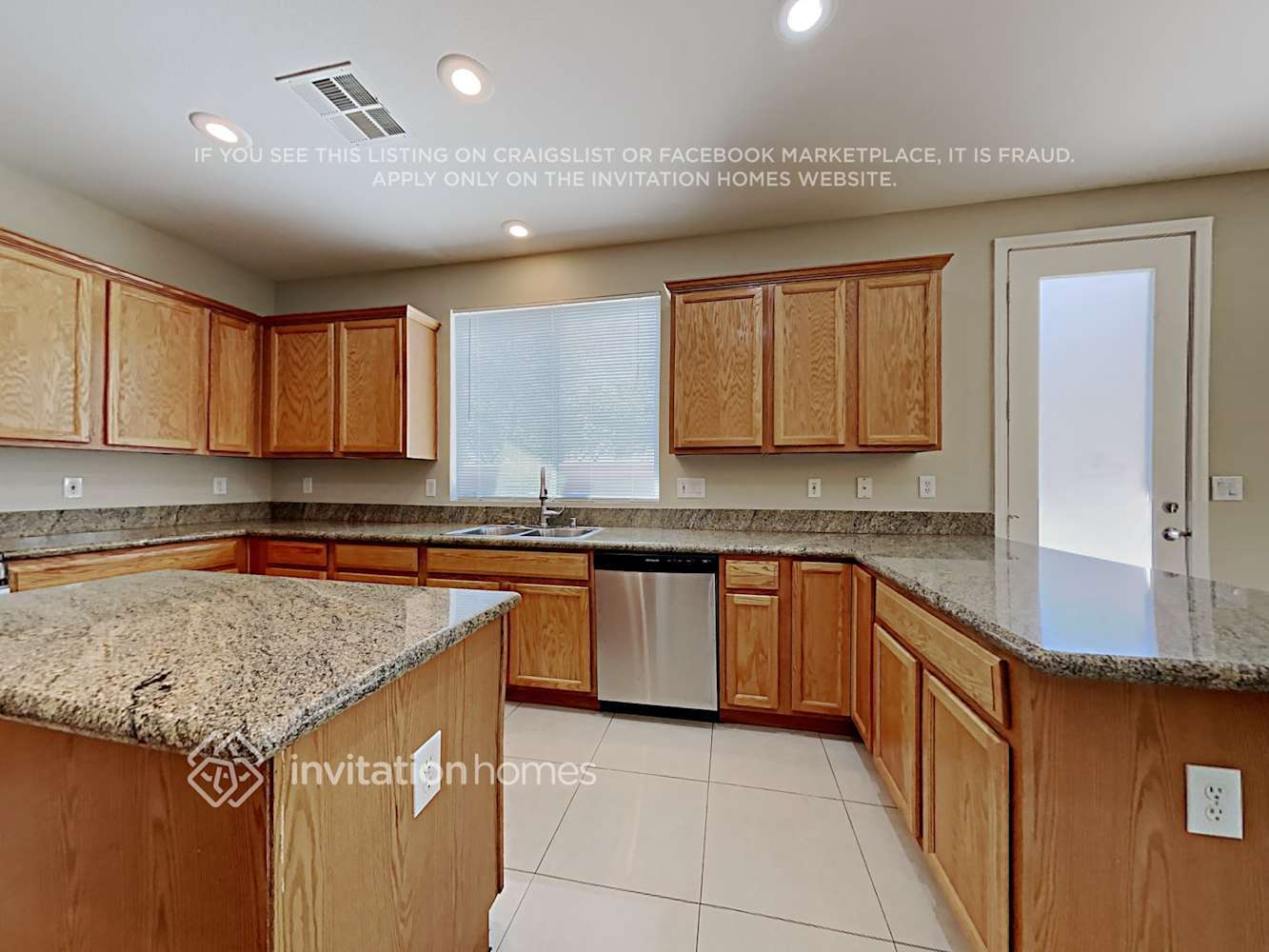 Building Photo - 6135 Yucca Fields Ct