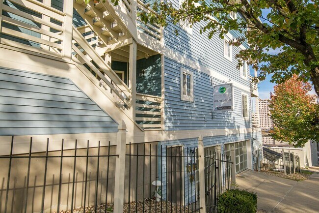 Building Photo - 4645 Jarboe St