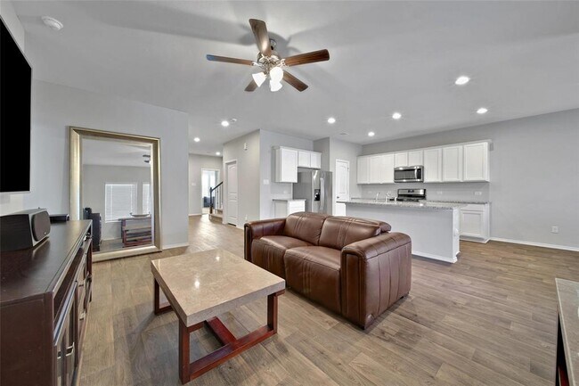 Building Photo - 13854 Rock Island Trl