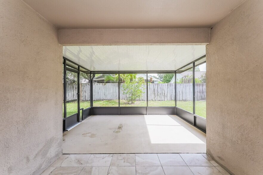 Building Photo - 7604 Wiltshire Park Pl
