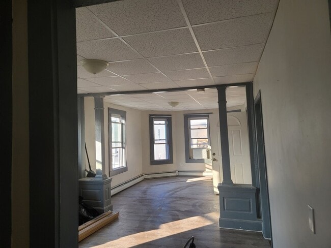 Building Photo - 6-8 Conduit Street