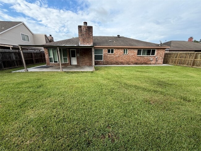 Building Photo - 12719 Huntington Field Dr