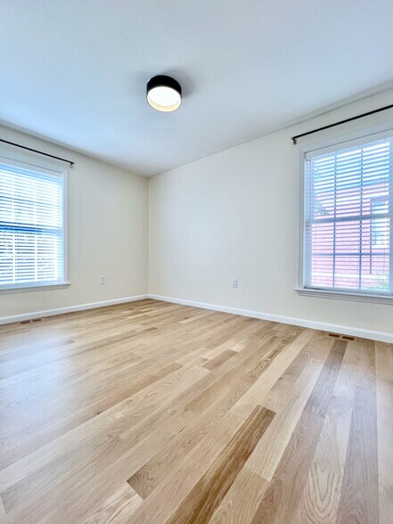 Building Photo - 67 Clarendon Ave