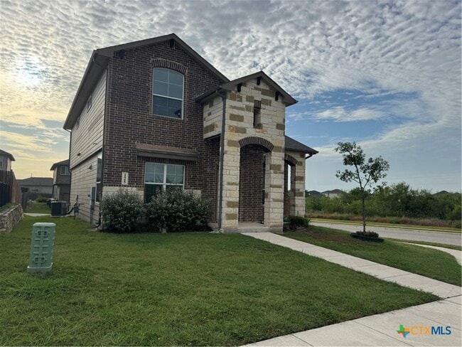 Building Photo - 125 Windfield Path