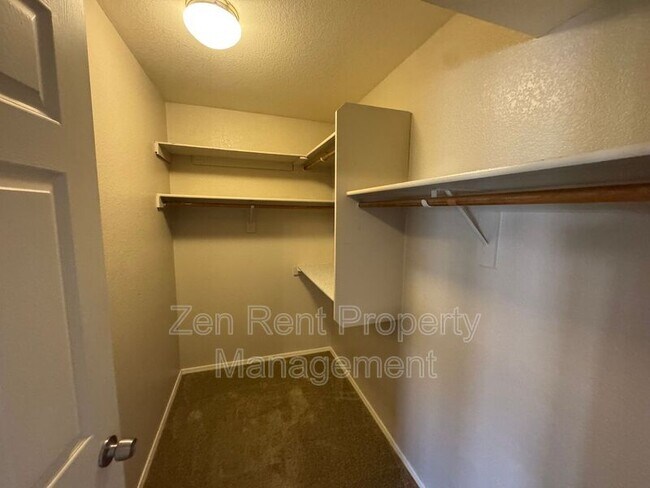 Building Photo - 5913 W Mercury Way