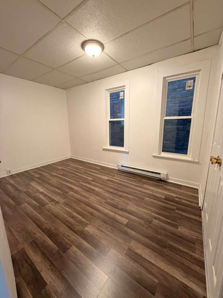 Building Photo - 506 3rd St
