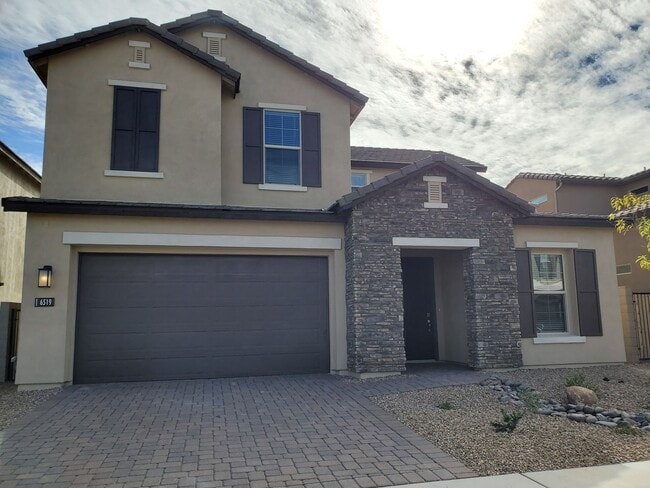 Primary Photo - Newer Smart Home Near Mayo Clinic!
