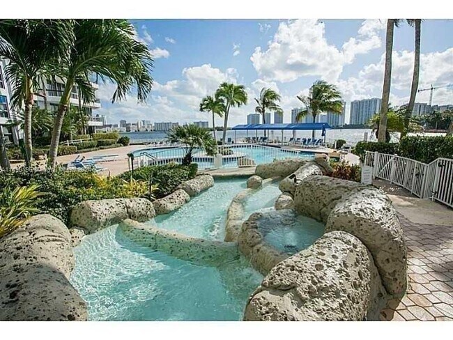 Building Photo - 3530 Mystic Pointe Dr