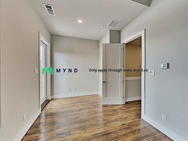 Building Photo - 2511 Vintage Pl Cir