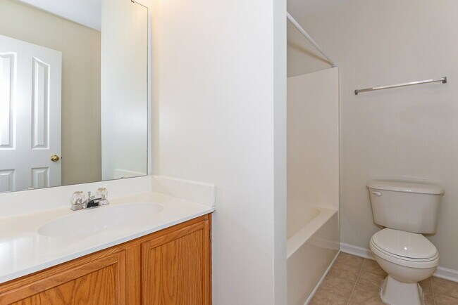 Building Photo - 15718 De Havilland Dr